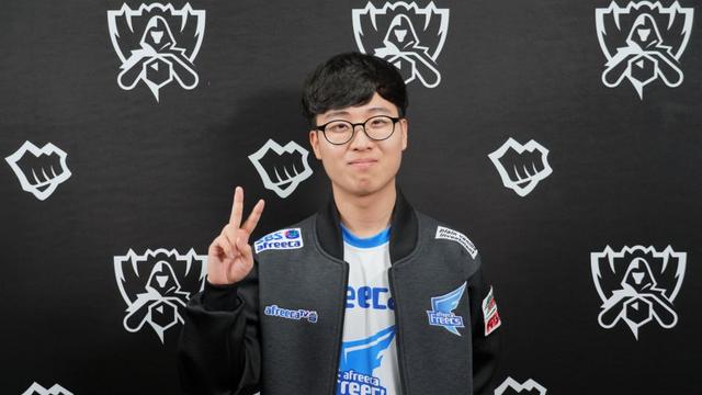 威廉斯之间 威廉斯之间