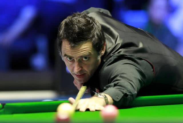 拼抢并回敬 拼抢并回敬